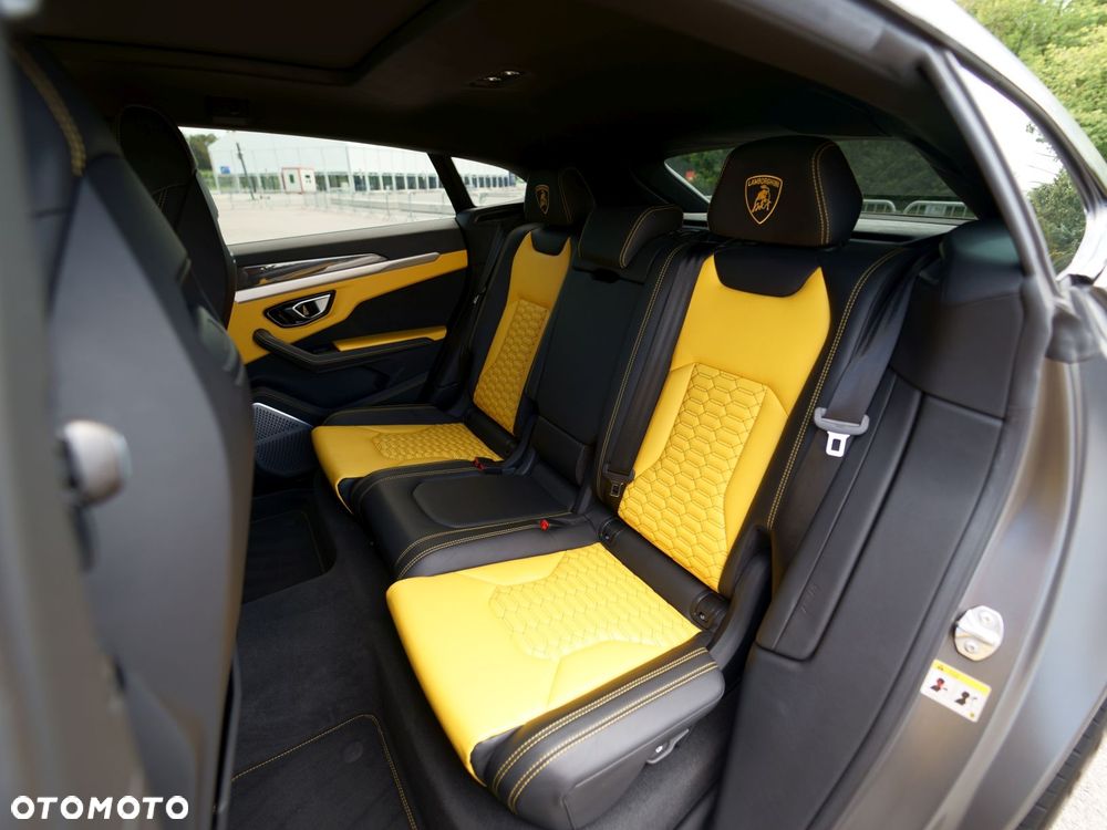 Lamborghini Urus - 24