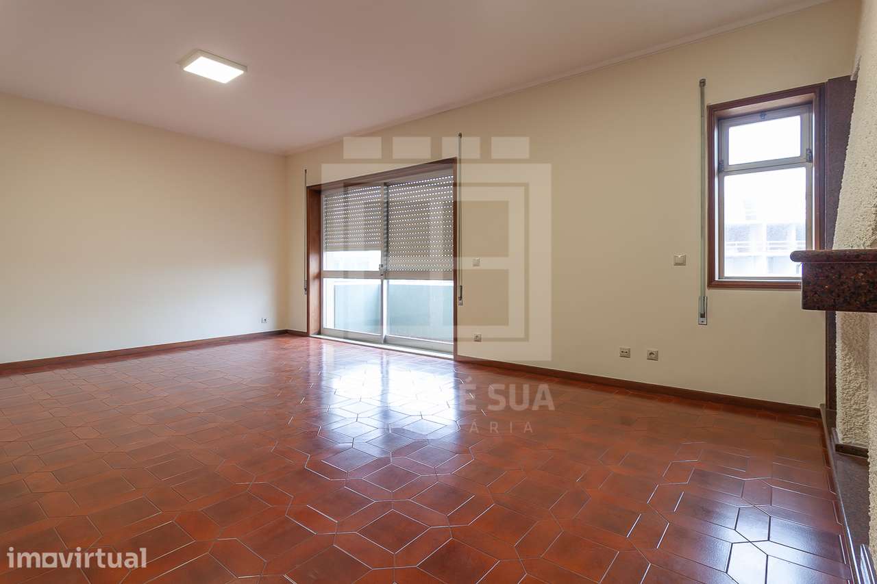 Apartamento de excelência com 5 quartos no coração de Espinho - Grande imagem: 2/28