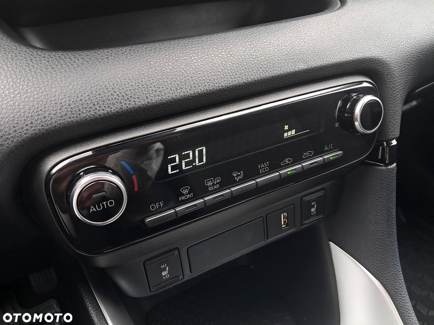 Toyota Yaris - 23