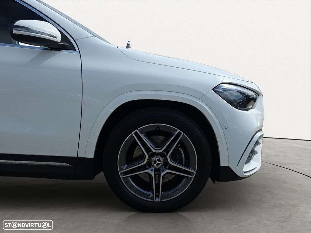 Mercedes-Benz GLA 200 - 5