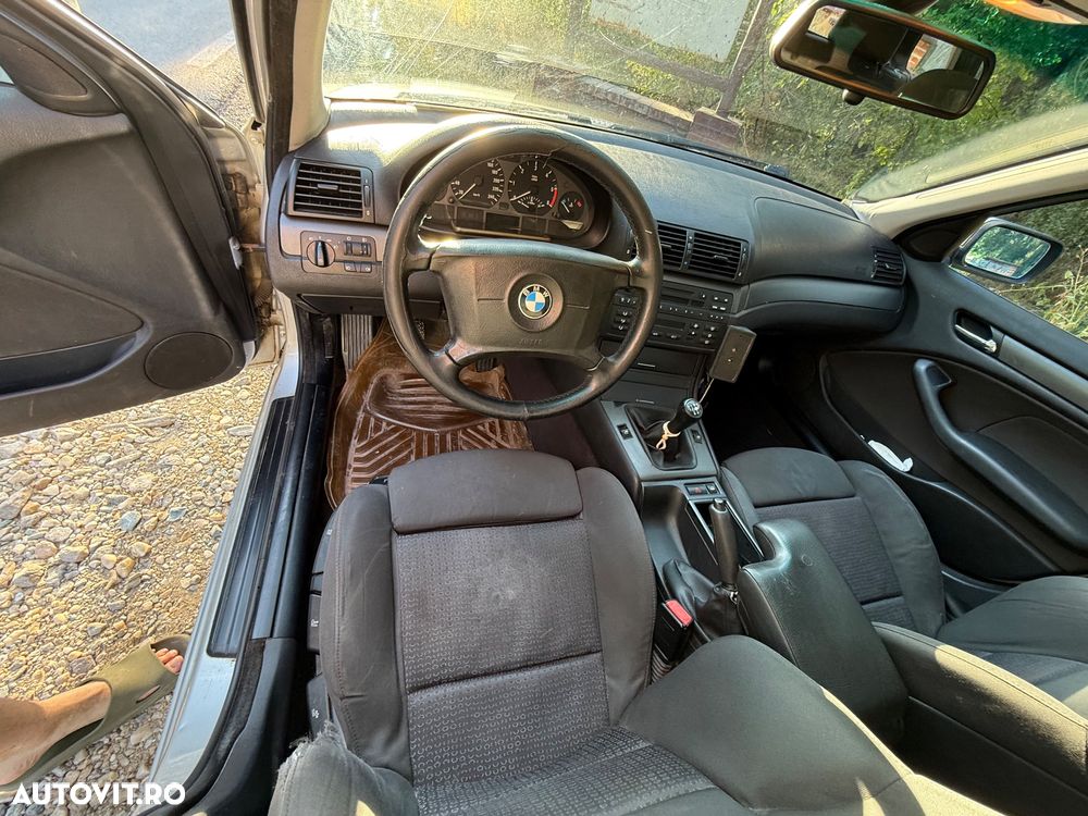 BMW Seria 3 318d Touring - 17
