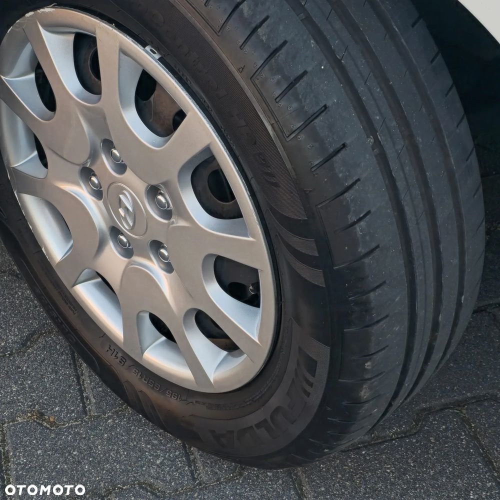 Hyundai i30 blue Kombi 1.6 GDi Passion - 6