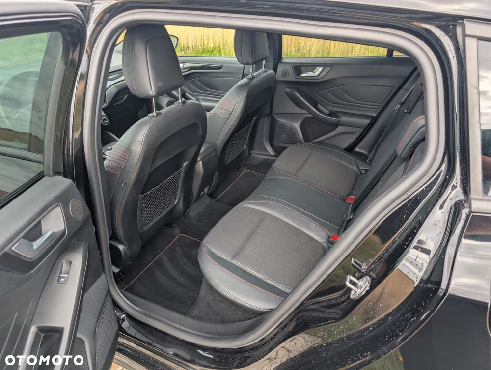 Ford Focus 1.5 EcoBlue Start-Stopp-System ST-LINE X - 11