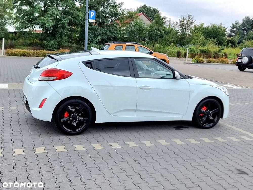 Hyundai Veloster 1.6 Style - 28