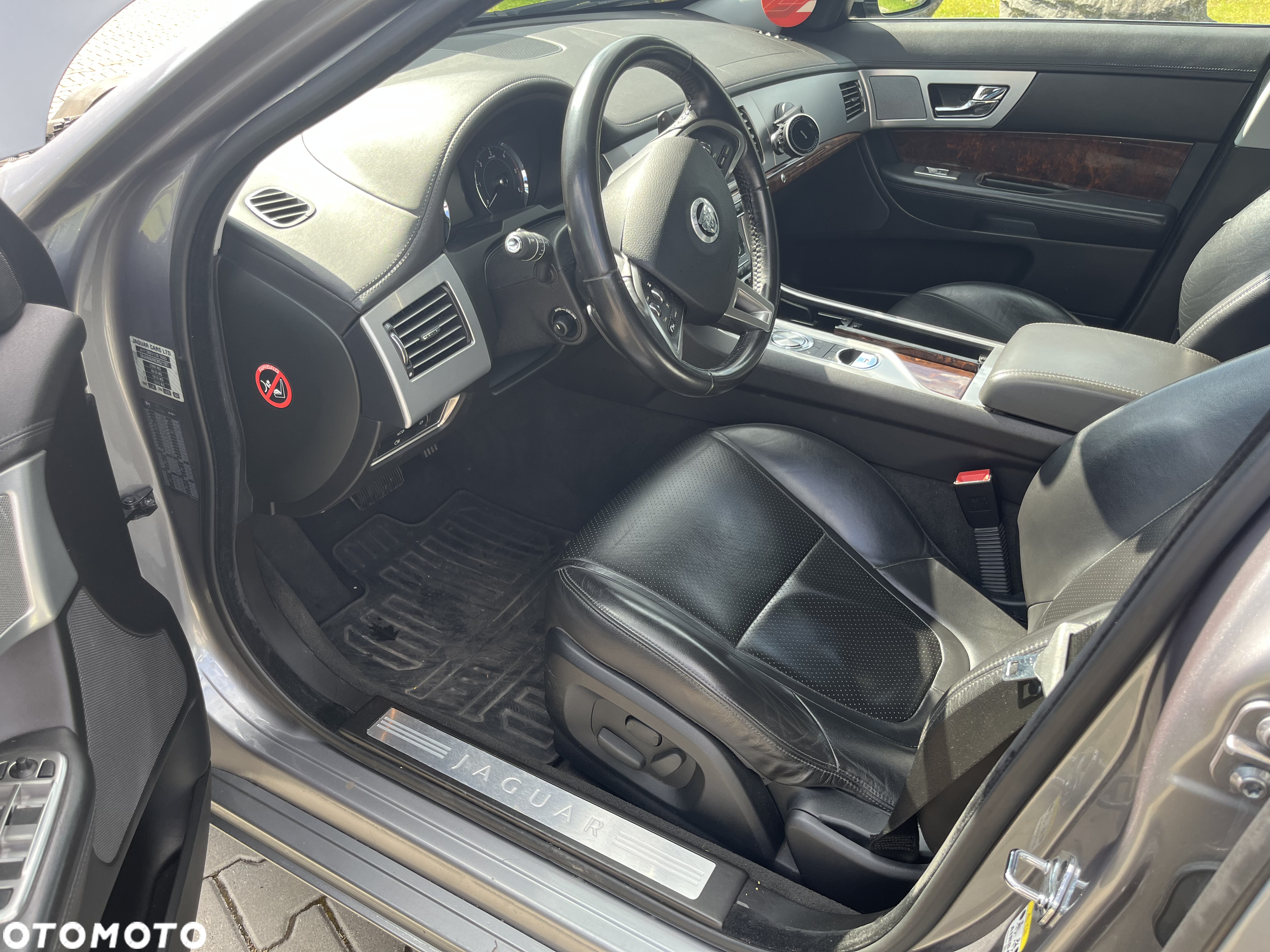 Jaguar XF 3.0 V6 D Portfolio - 12