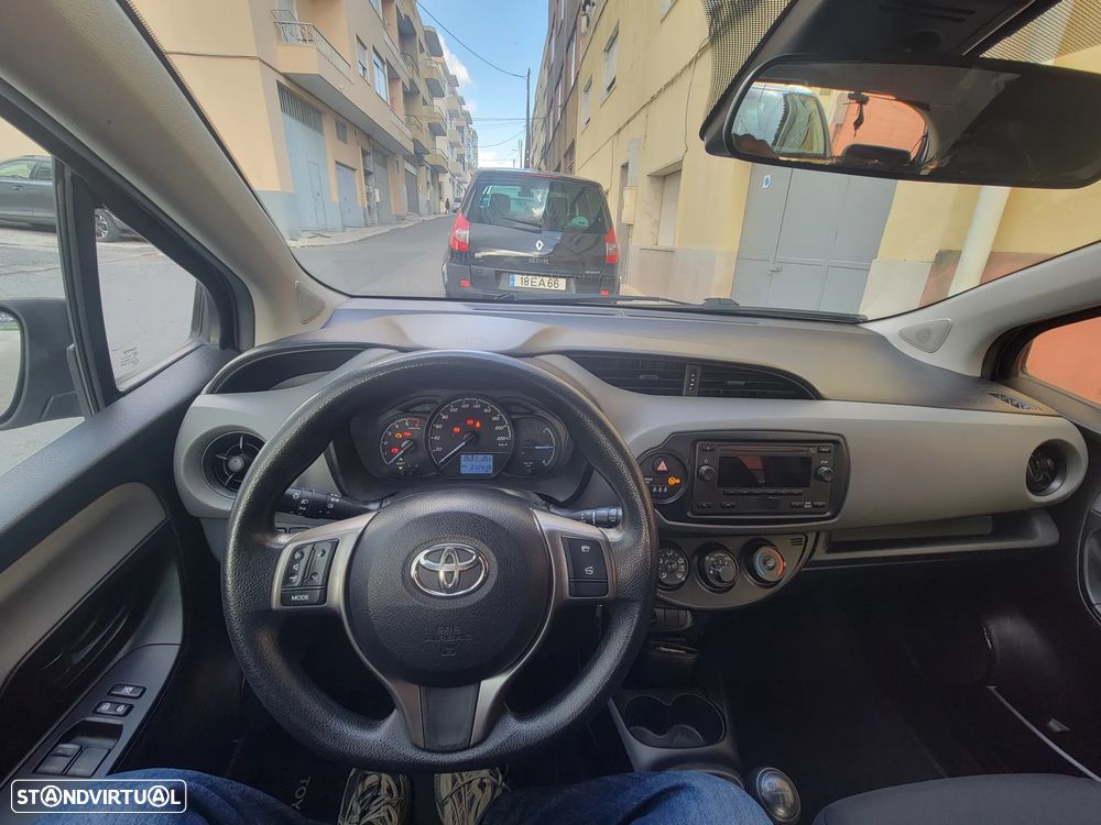 Toyota Yaris 1.4 D-4D ACtive+AC - 11