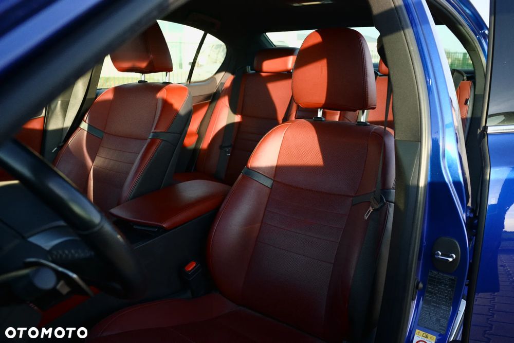 Lexus GS 200t / 300 F Sport - 8