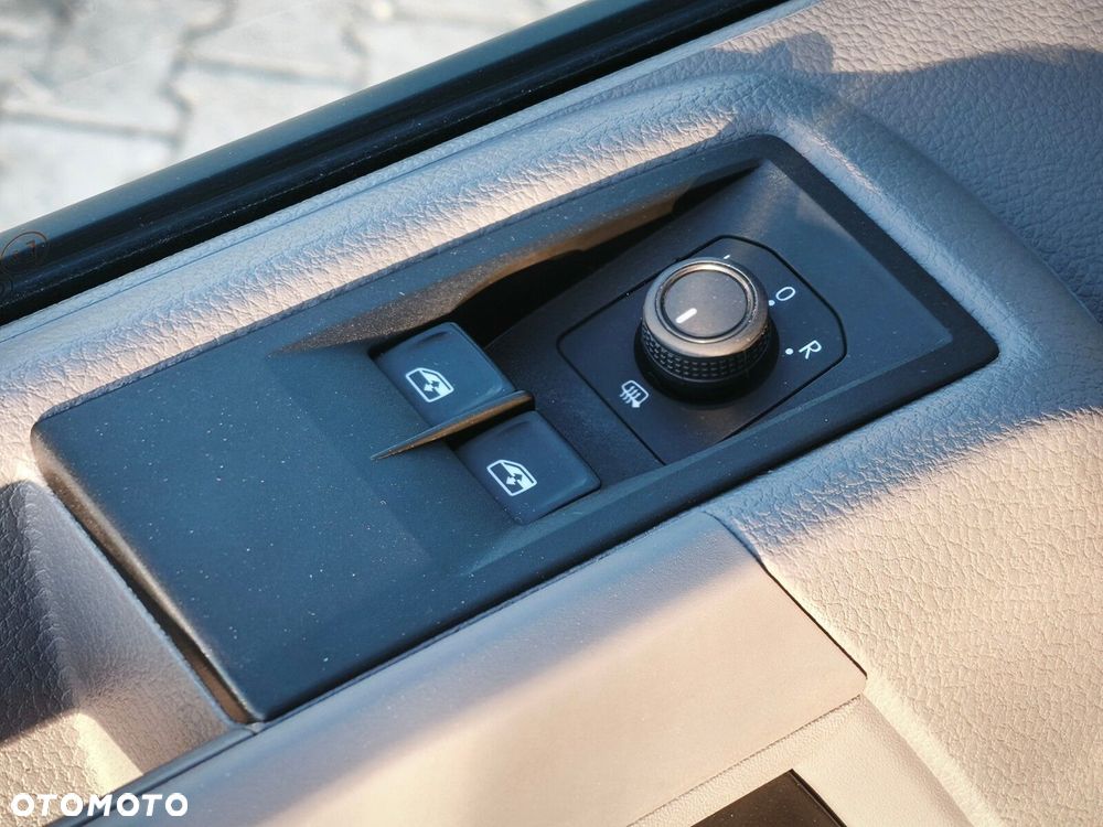 Volkswagen Crafter Furgon 3640 - 17