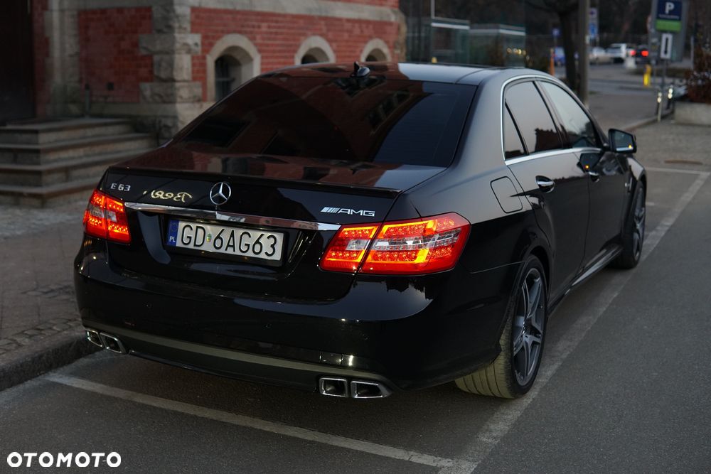Mercedes-Benz Klasa E 63 AMG - 24