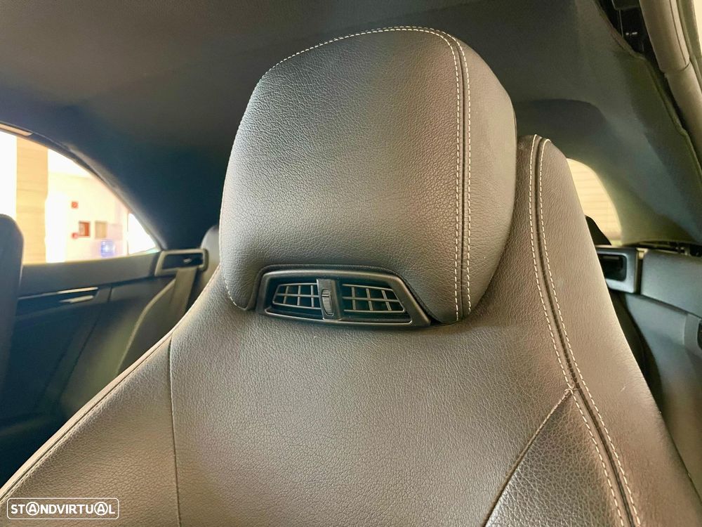 Mercedes-Benz E 200 CGi Elegance BlueEfficiency - 27