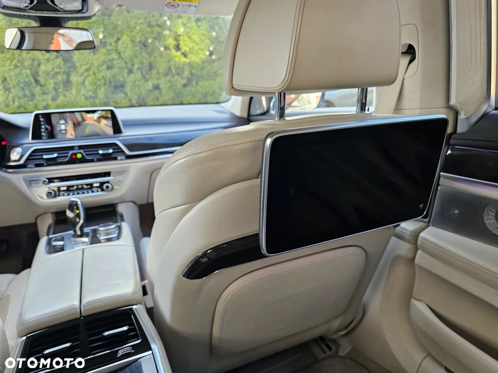 BMW Seria 7 750Li xDrive Edition Exclusive - 29