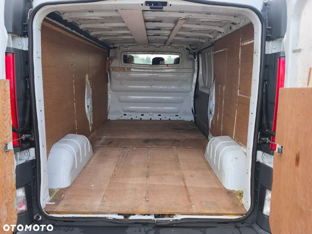 Opel Vivaro - 8