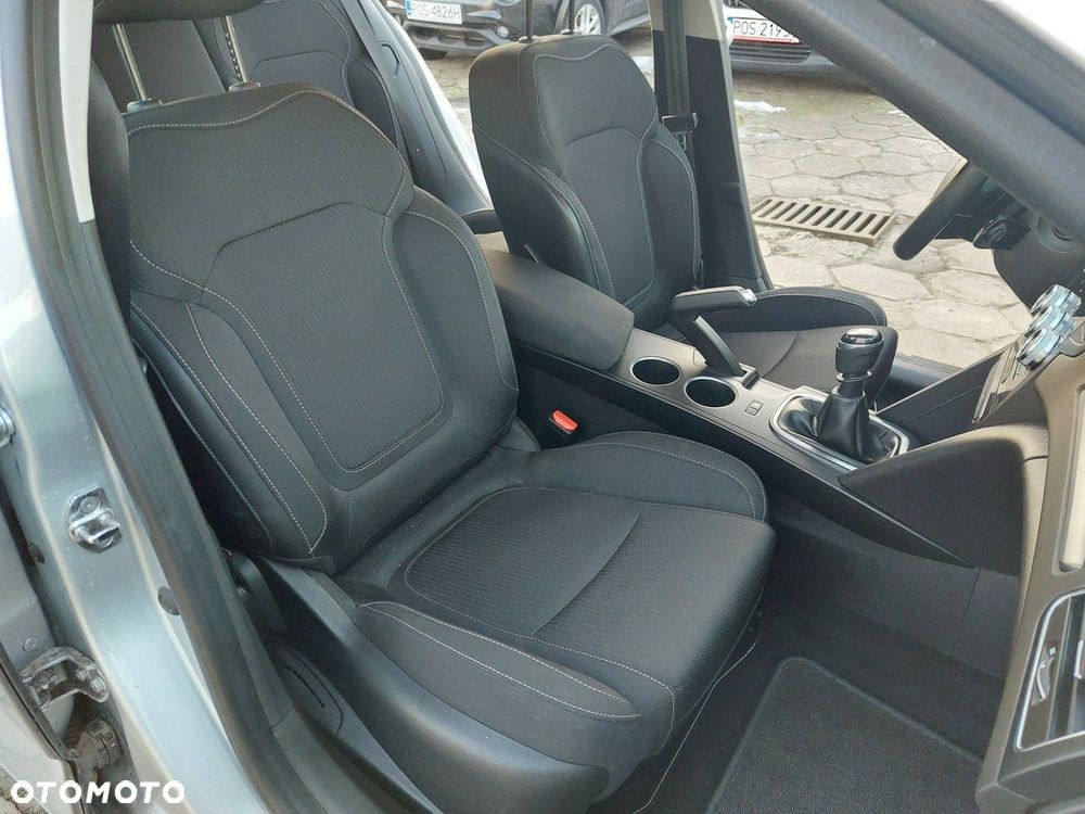 Renault Megane 1.5 Blue dCi Intens - 17