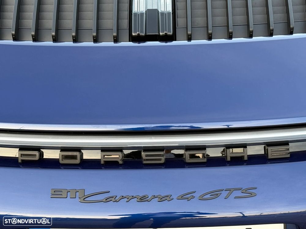 Porsche 911 (992) Carrera Cabrio 4 GTS PDK - 11