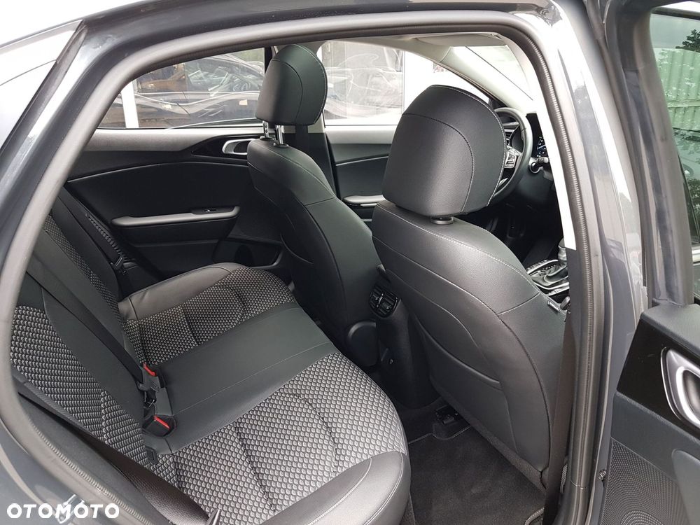 Kia XCeed 1.6 GDI PHEV Business Line DCT - 28
