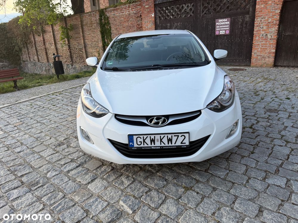 Hyundai Elantra 1.6 Comfort - 28