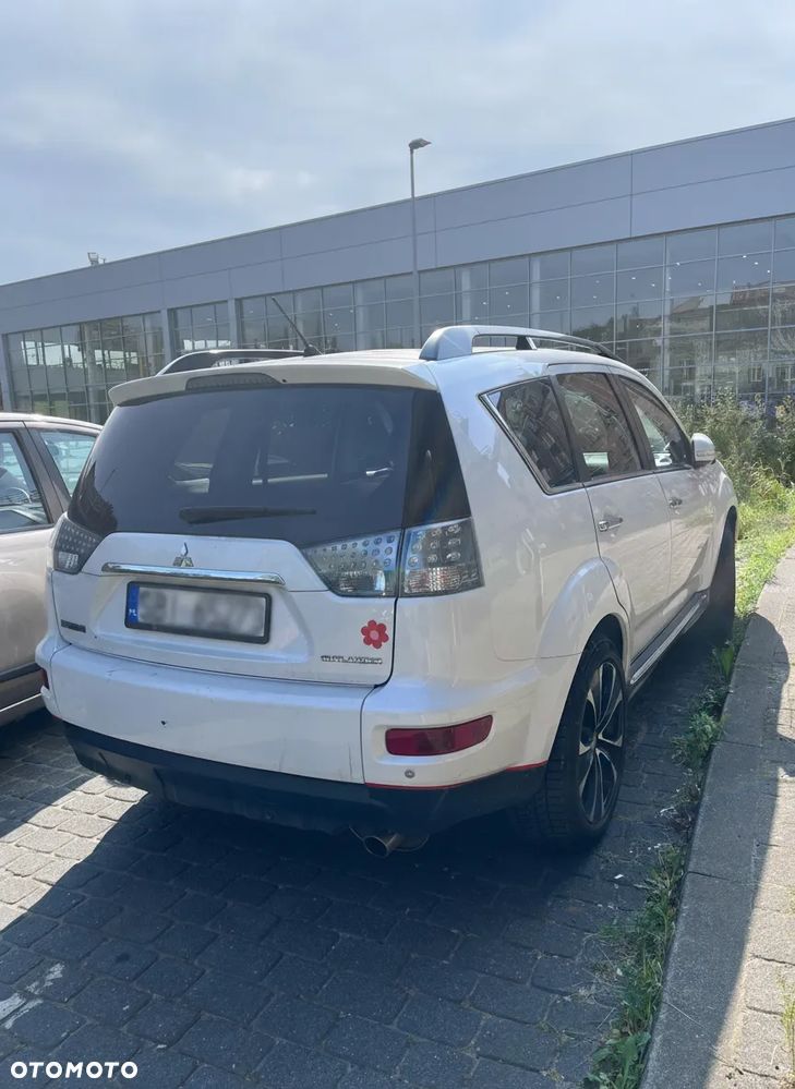 Mitsubishi Outlander 2.0 2WD - 2