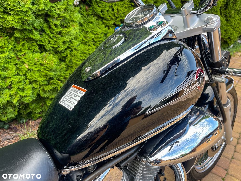Suzuki Intruder - 10