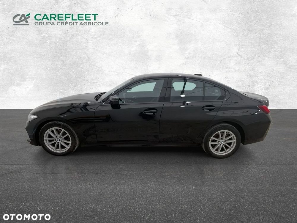 BMW Seria 3 318d mHEV - 8