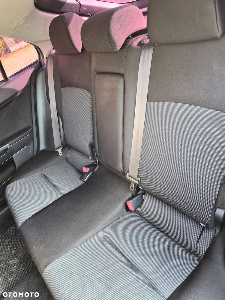 Mitsubishi Lancer - 12