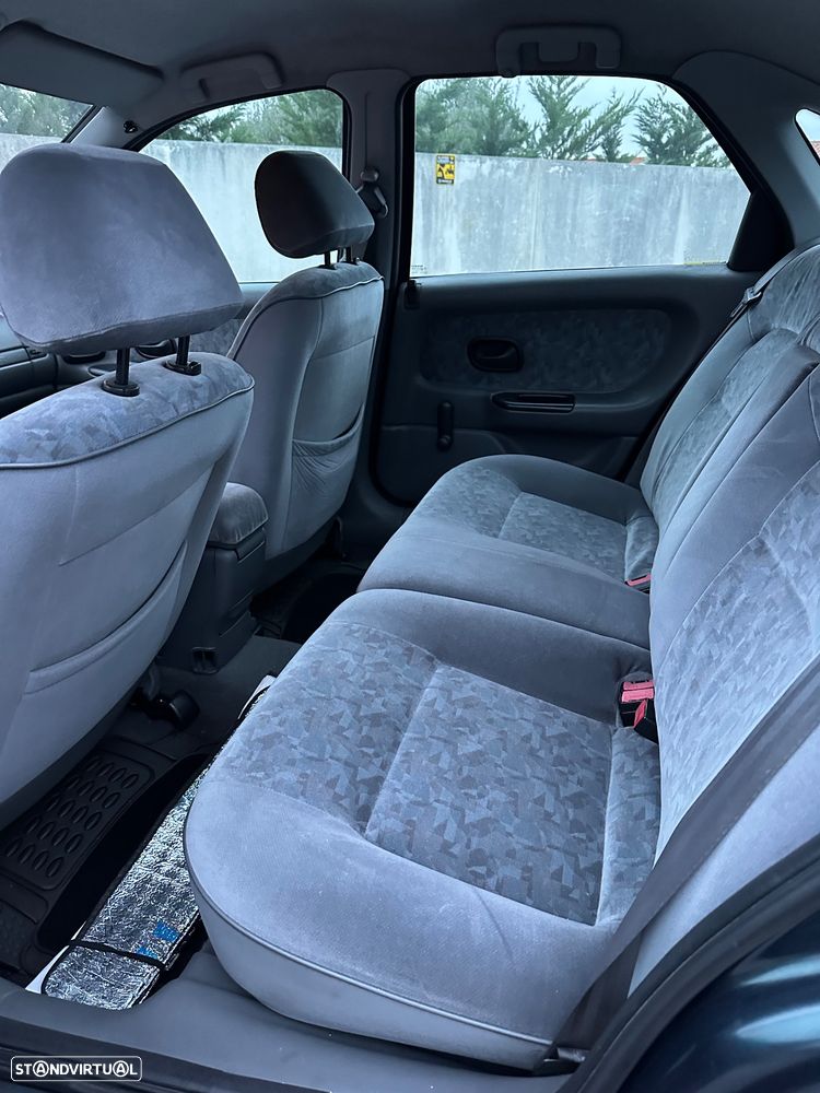 Renault Laguna 1.8 RT - 16