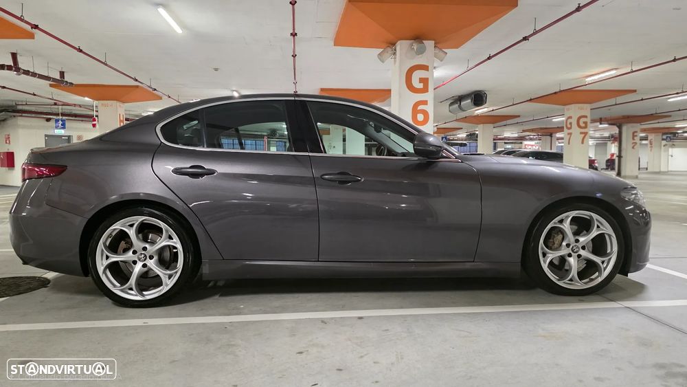 Alfa Romeo Giulia 2.2 D Super AT8 - 3