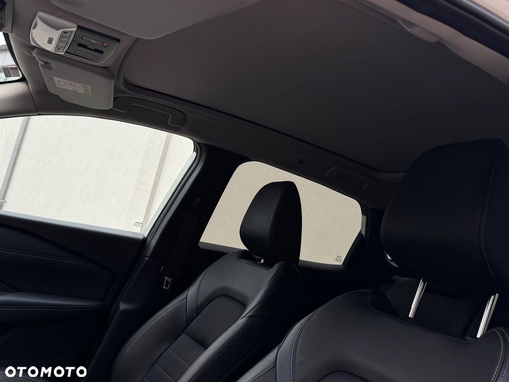 Nissan Qashqai 1.3 DIG-T N-WAY - 30