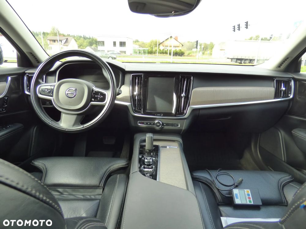 Volvo V90 2021