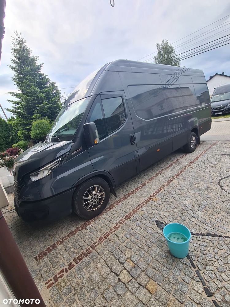 Iveco 35s18 - 13