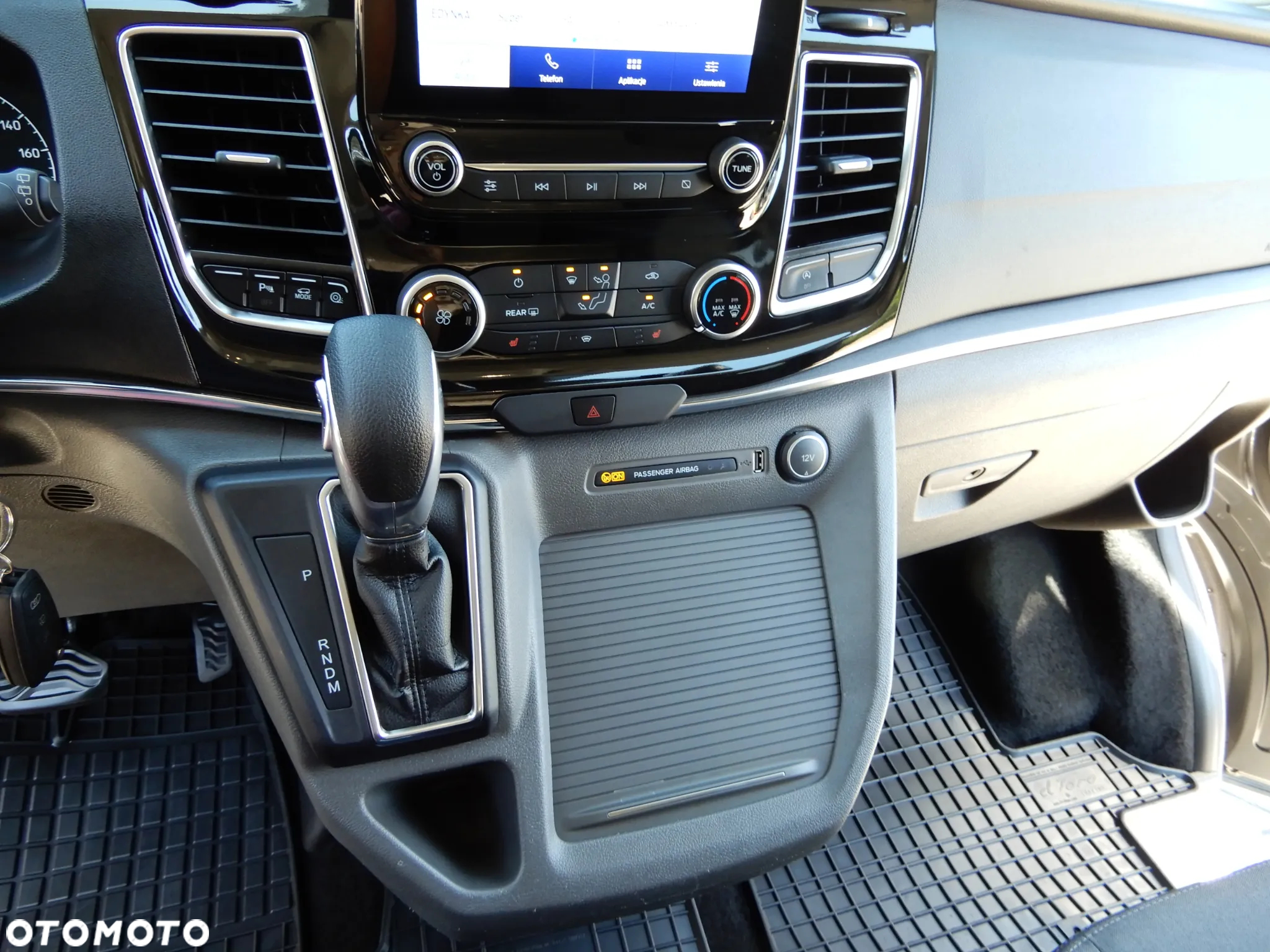 Ford Tourneo Custom 2.0 EcoBlue L2 Titanium SelectShift - 35