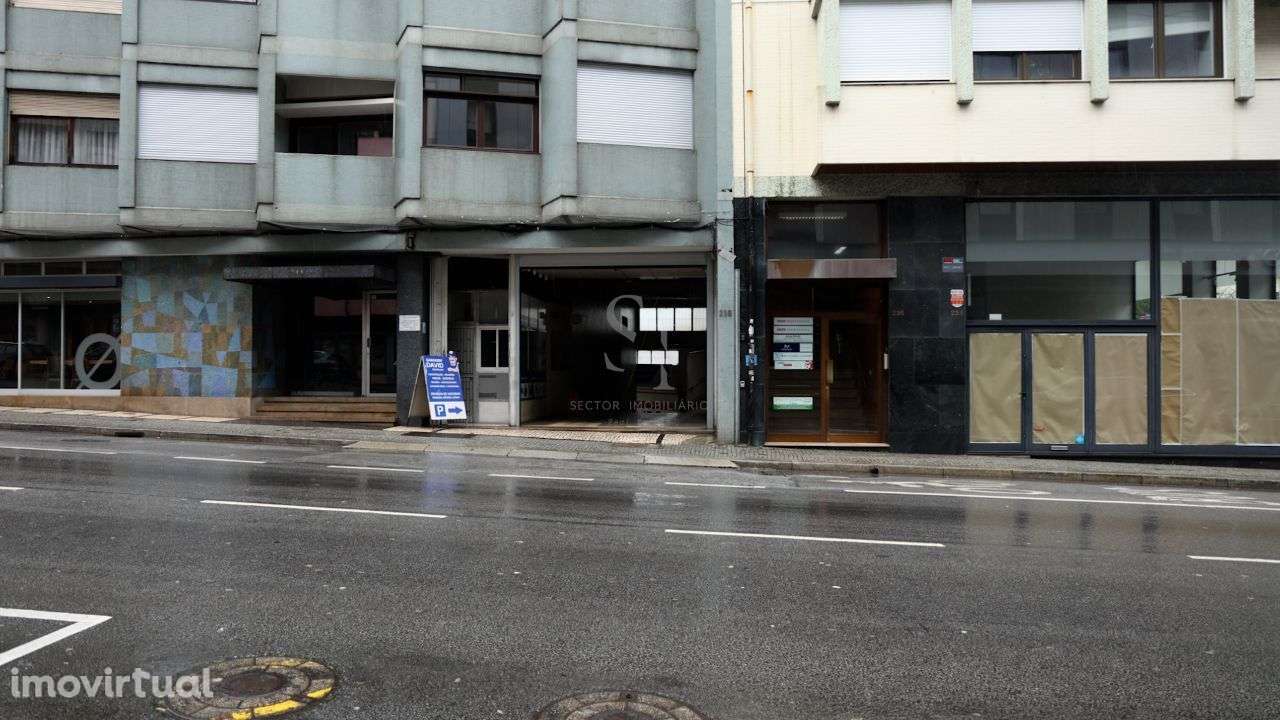 Espaço Multiusos junto à Praça do Marquês - Grande imagem: 3/18