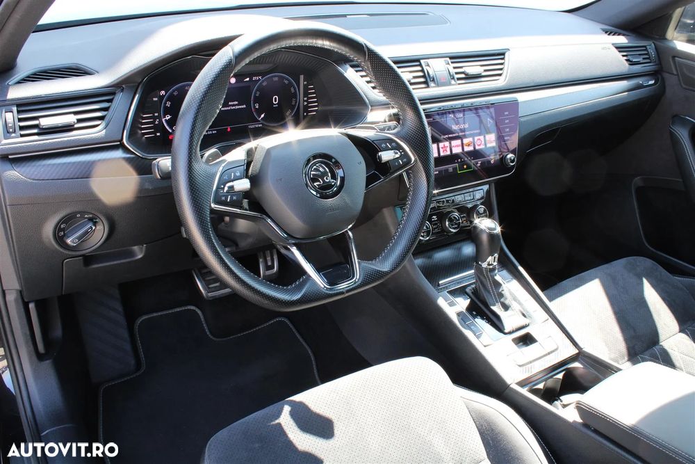 Skoda Superb Combi 2.0 TDI DSG SportLine - 11