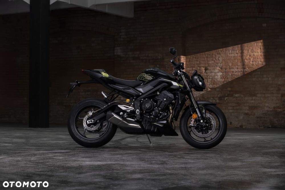 Triumph Street Triple - 4