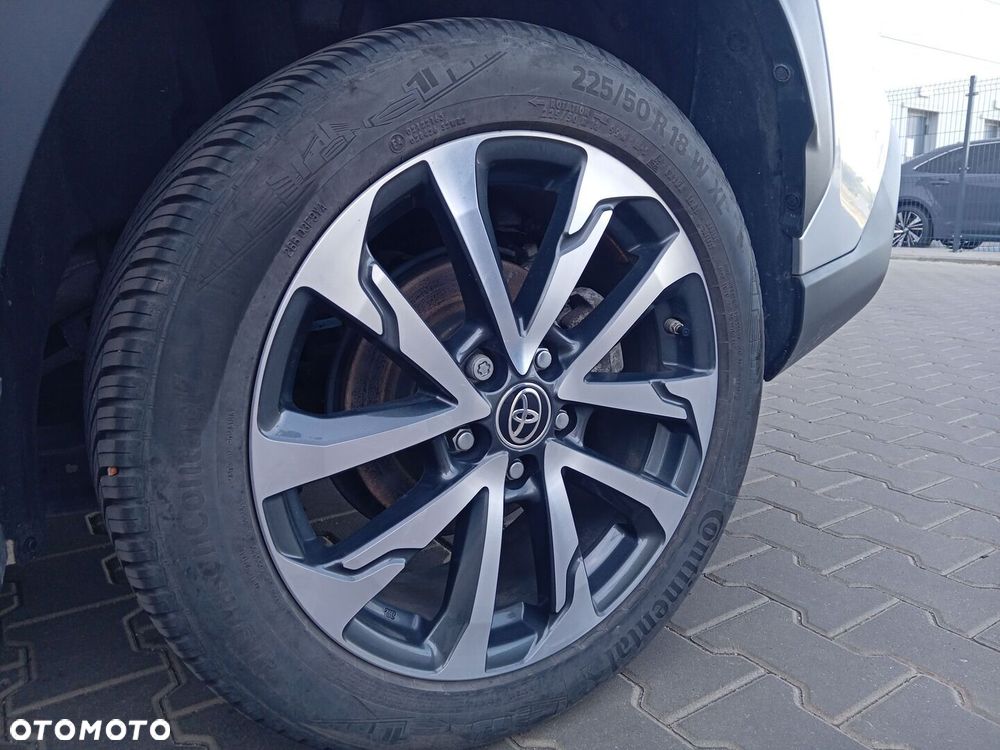 Toyota Corolla Cross - 18
