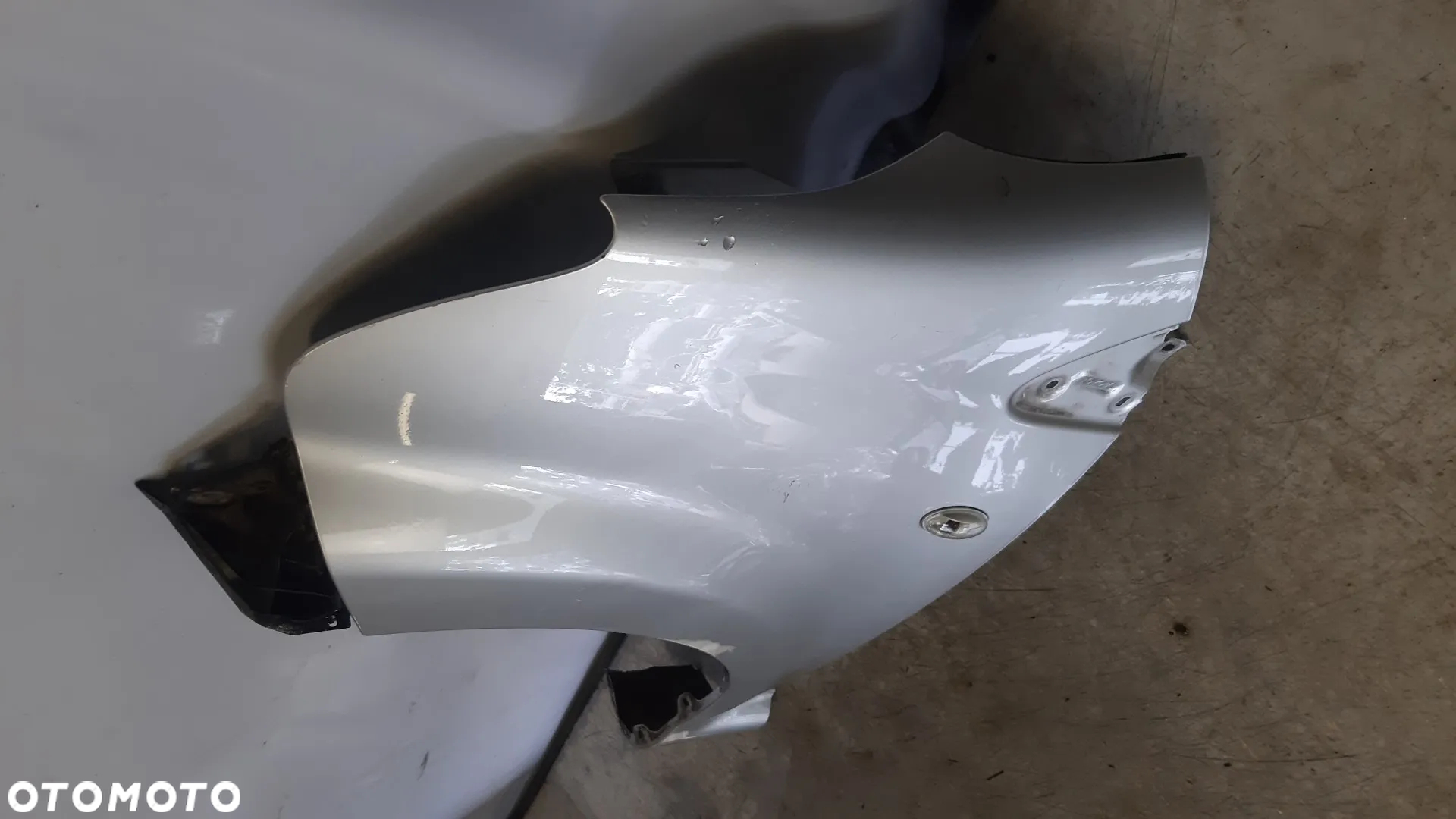 * BŁOTNIK PRZÓD PRZEDNI LEWY DO TOYOTA AYGO SREBRNY EZRC - 2