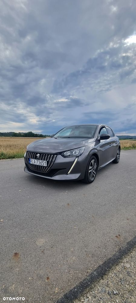 Peugeot 208 - 1