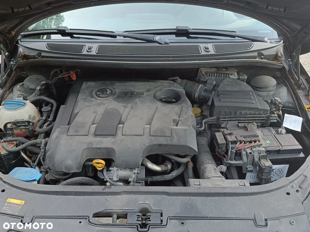 Skoda Roomster 1.6 TDI DPF Elegance PLUS EDITION - 27
