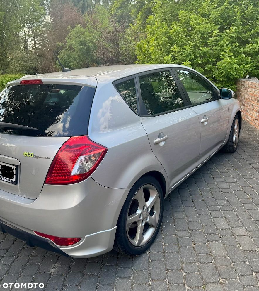 Kia Ceed - 7