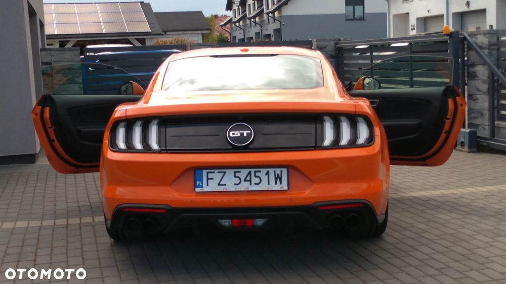 Ford Mustang - 8