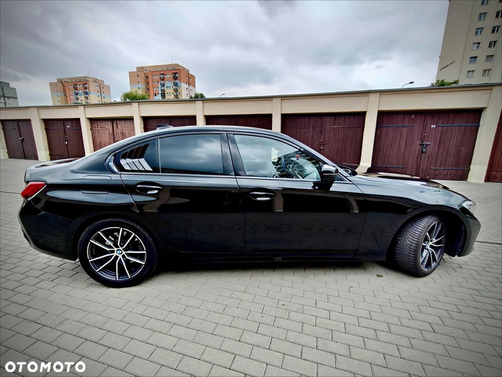 BMW Seria 3 330i Advantage sport - 8
