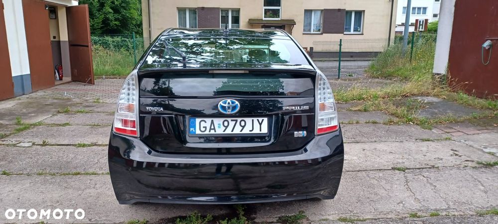 Toyota Prius 1.8 HSD Prestige - 6