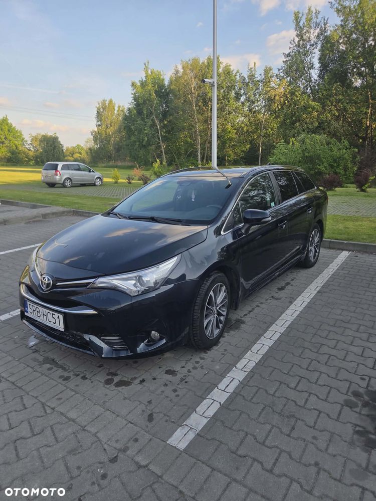 Toyota Avensis 1.8 Premium - 1