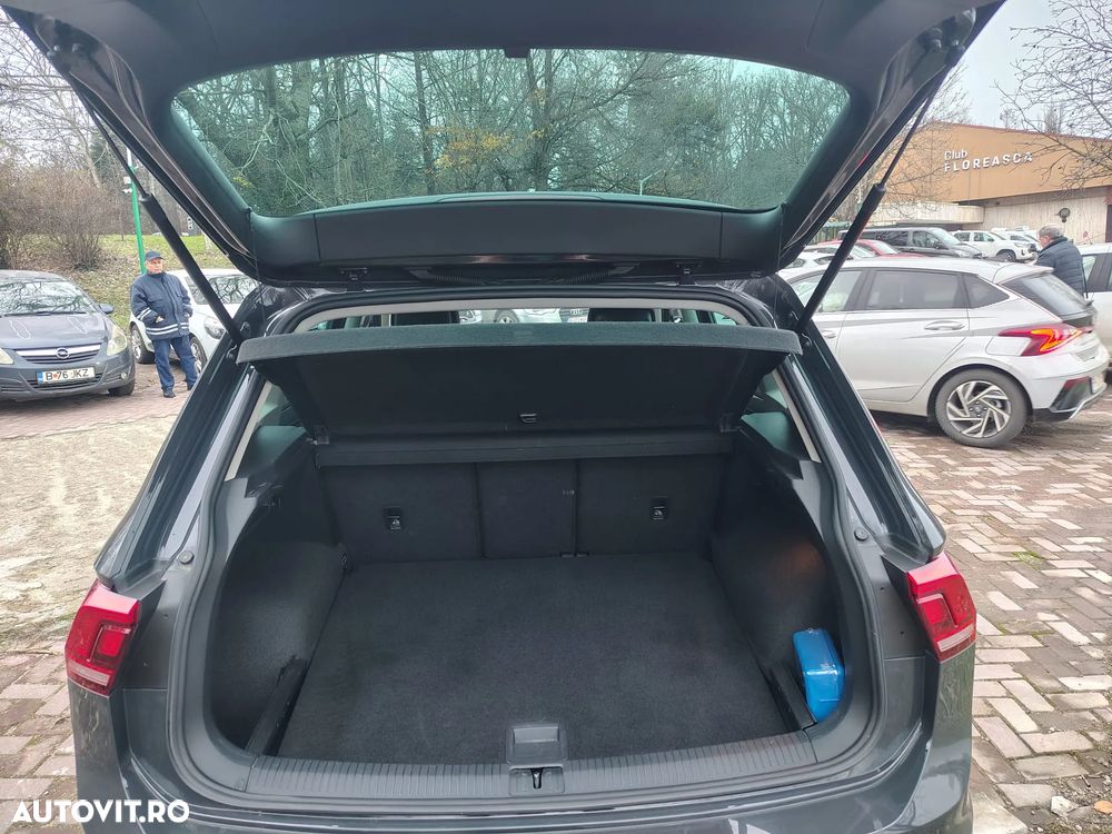 Volkswagen Tiguan 2.0 TDI 4Mot DSG Highline - 9