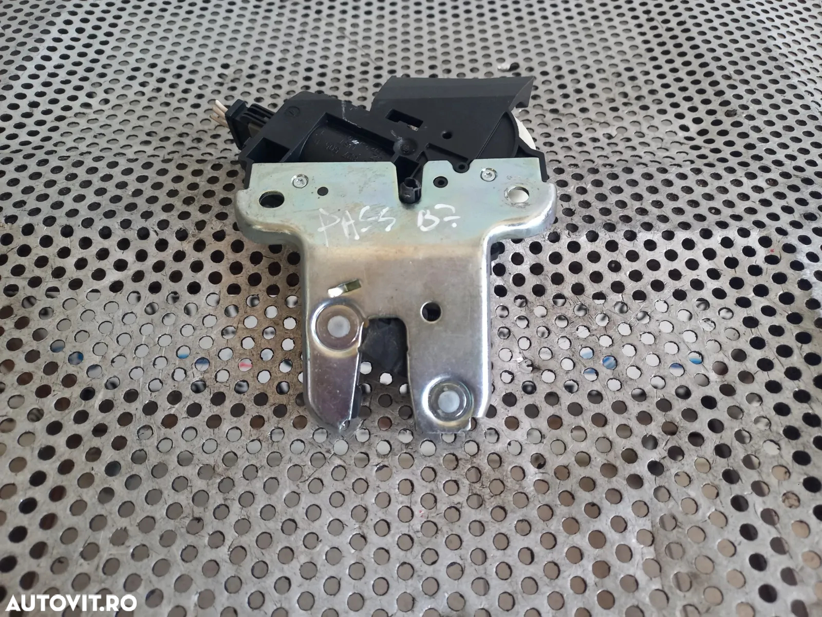 Broasca Incuietoare Portbagaj Vw Passat B7 Limuzina Berlina An 2011-2012-2013 2014-2015  - Dezmembr - 2