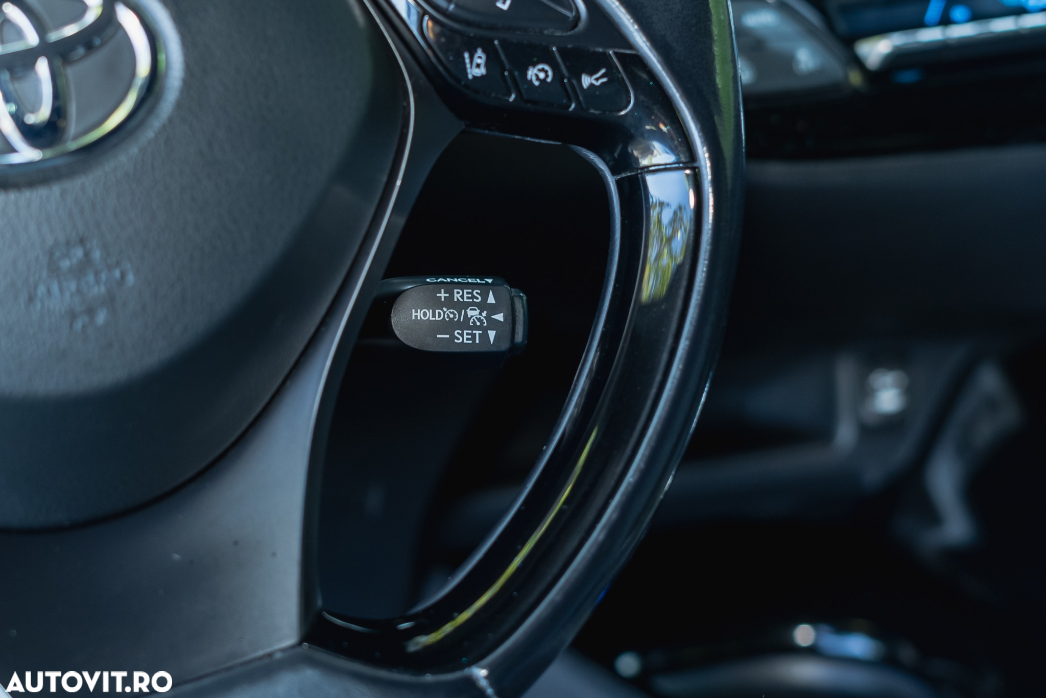 Toyota C-HR Hybrid Lounge - 16