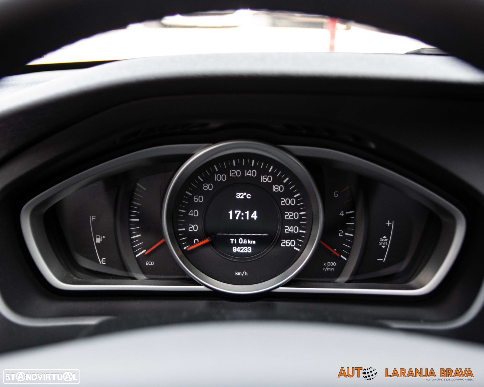 Volvo V40 2.0 D2 Summum Geartronic - 4