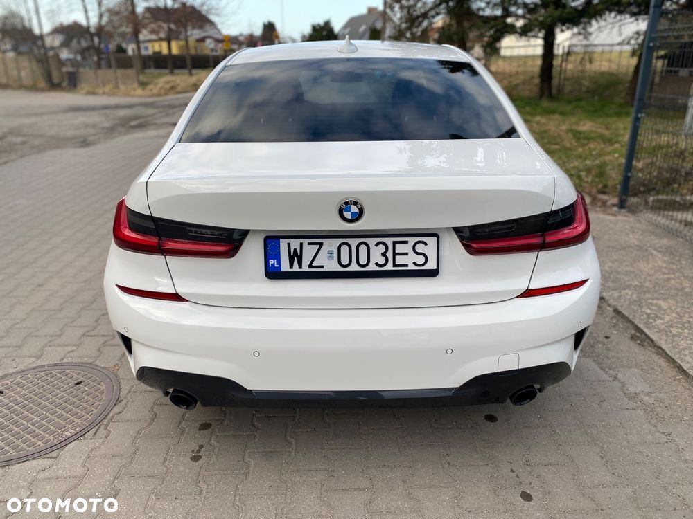 BMW Seria 3 318i M Sport - 10