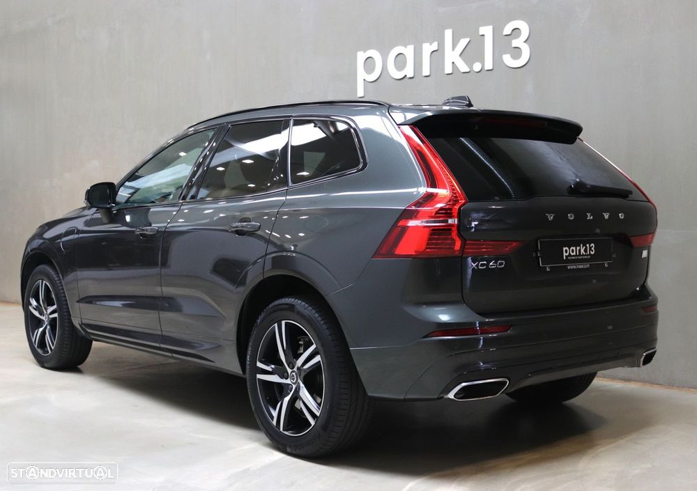 Volvo XC 60 2.0 T6 PHEV R-Design AWD - 40
