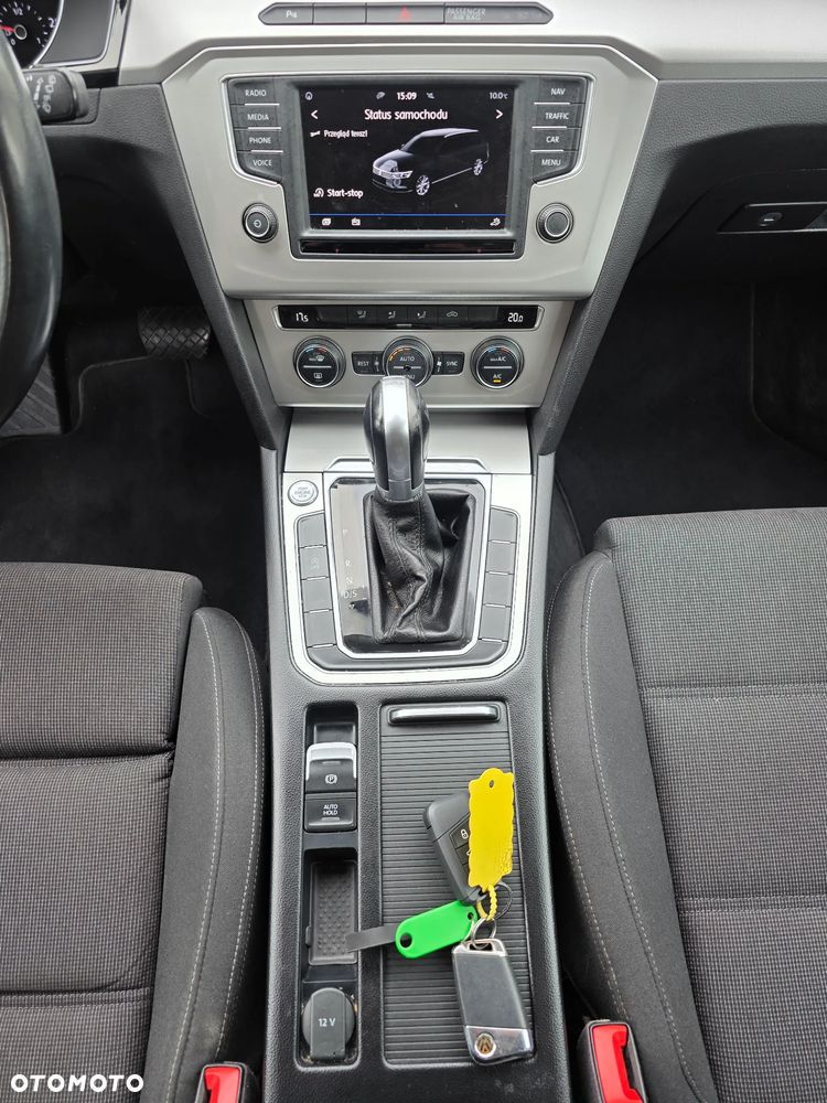 Volkswagen Passat 1.6 TDI (BlueMotion Technology) DSG Comfortline - 39