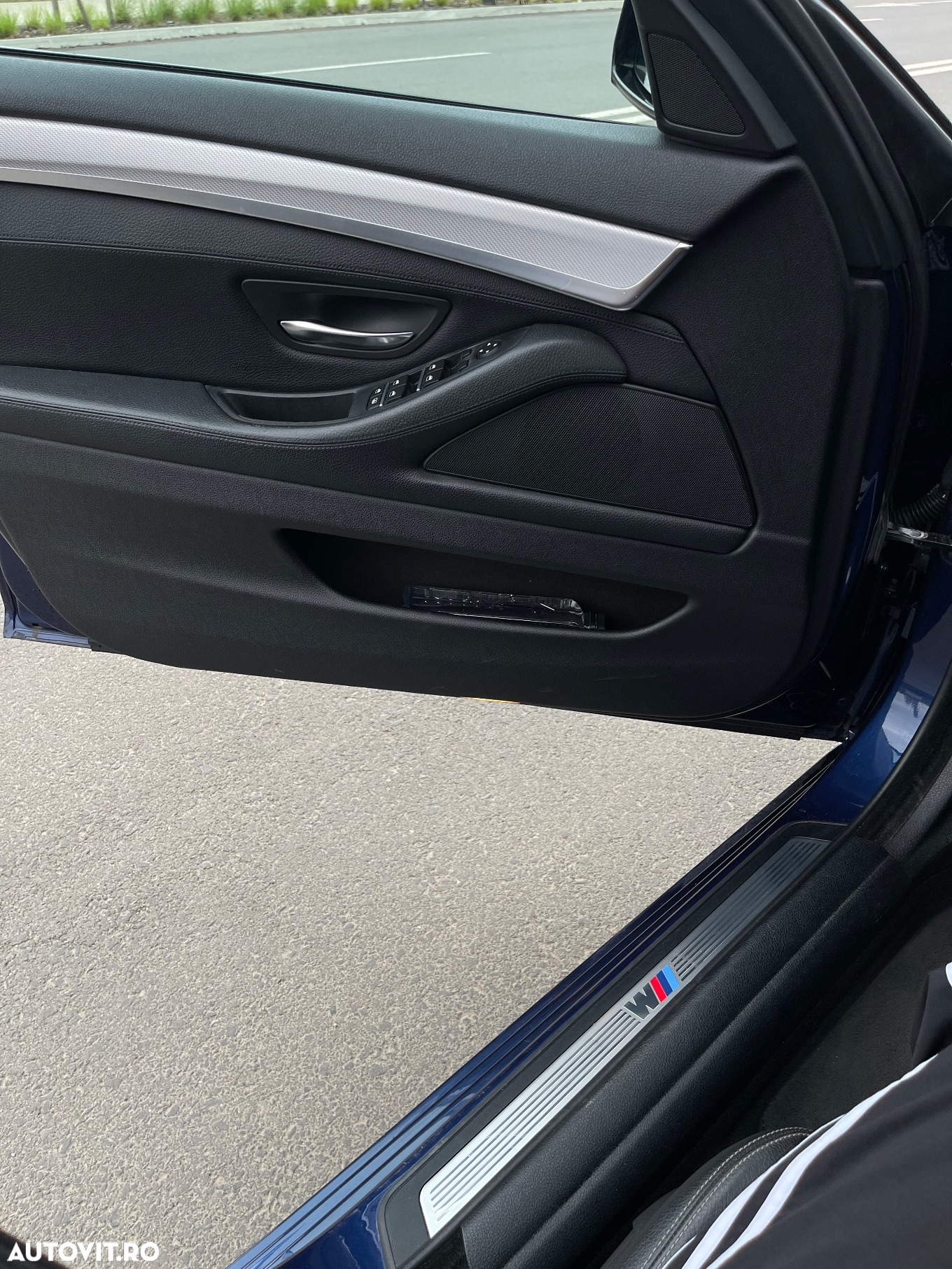 BMW Seria 5 530d xDrive AT - 23